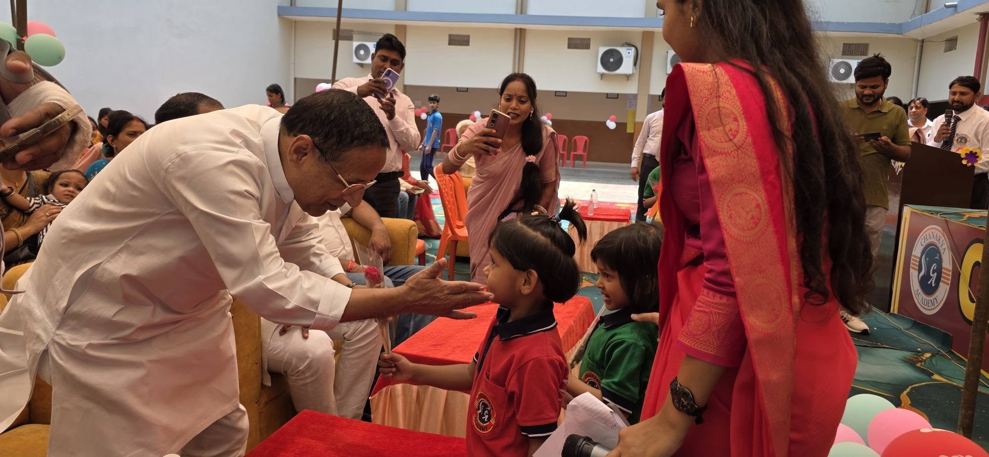 Arshad Jamal ने चाणक्य एकेडमी में मदर्स-डे पर आयोजित कार्यक्रम में मुख्य अतिथि के रूप में की शिरकत 6 690835381 1503468644454112 5972172470136032587 n