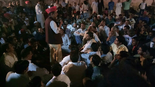 DomanpuraTelyanamienMeetingkaDrishya