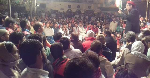 कियारी टोला के सहन में जनसभा, जान की परवाह नहीं, उन्नति के मार्ग की रुकावटों को दूर किये बिना नहीं लुँगा दम-अरशद जमाल 4 KiyaritolakiJansabhamienBhhedkaDrishya