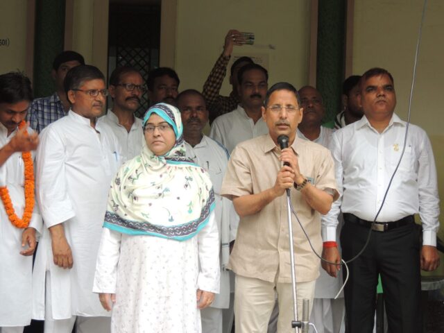 Nagar Palika mien Shahina Arshad Jamal Arshda Jamal aur EO 1536x1152